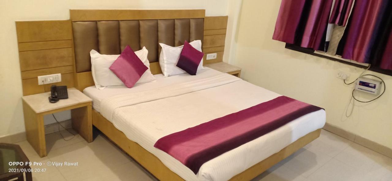 Golden Gate Hotel New Delhi