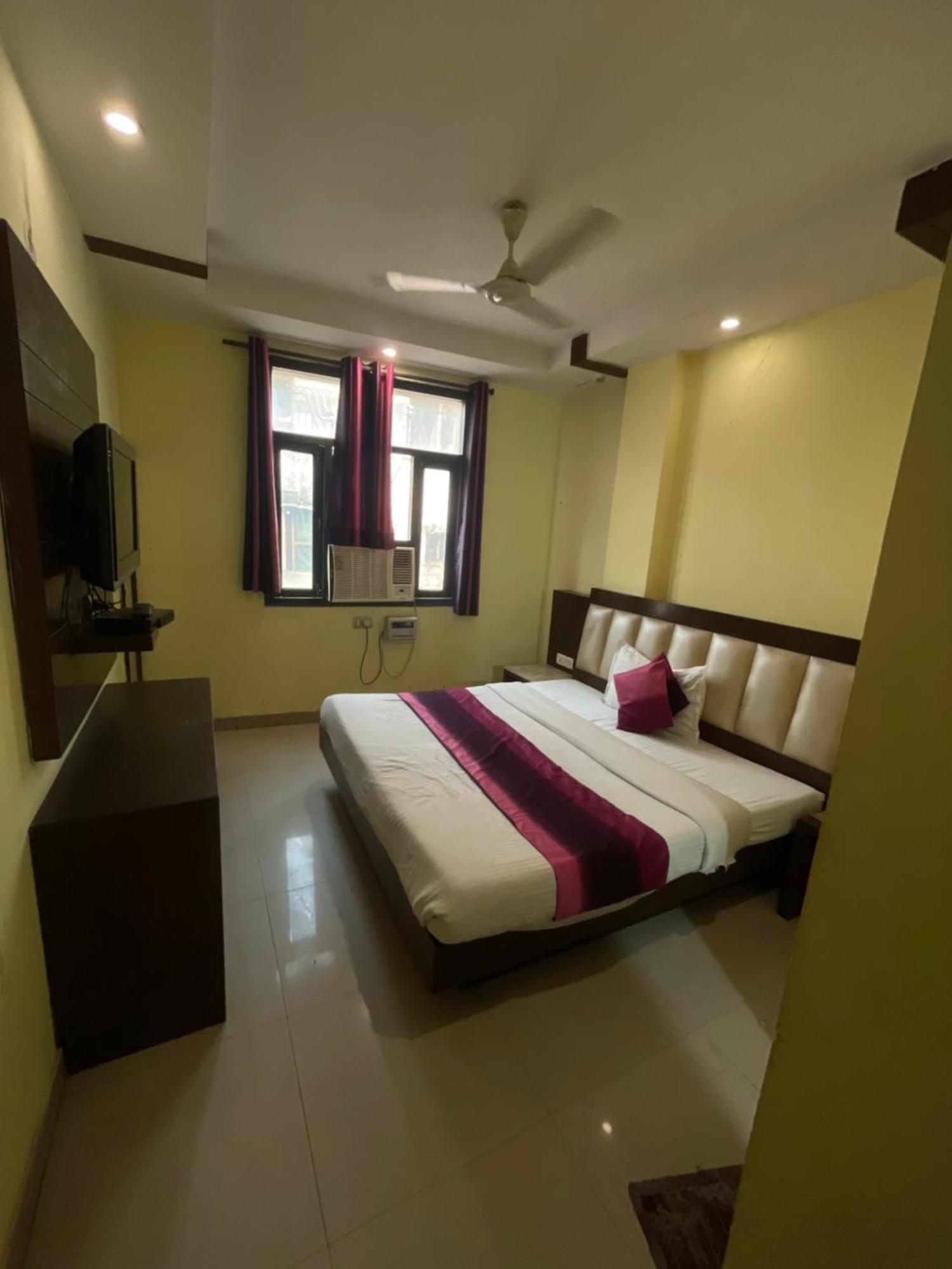 Hotel Golden Gate 3*