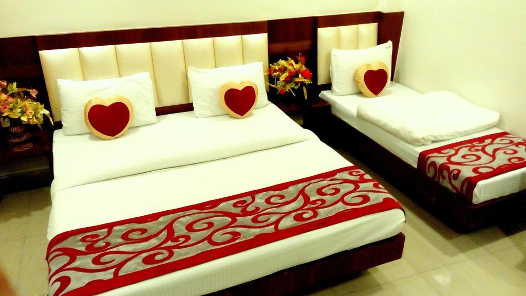 Golden Gate Hotel New Delhi